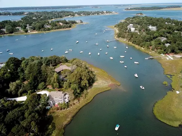 North Chatham, MA 02650,10 Cove Hill Circle