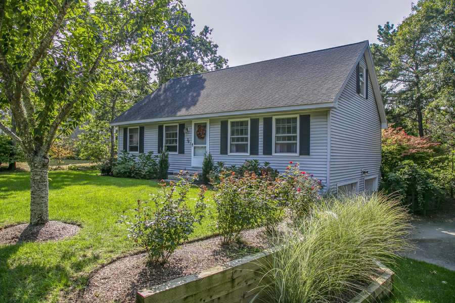 39 Fox Run Circle, East Dennis, MA 02641