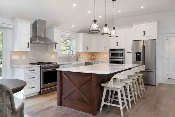 Yarmouth Port, MA 02675,61 Lookout Road