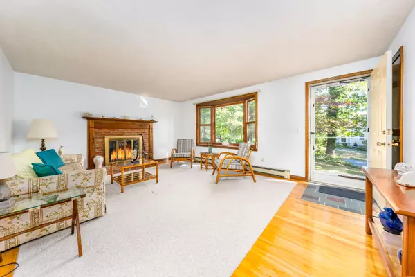 Yarmouth Port, MA 02675,99 Eileen Street