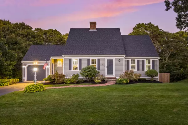 32 Gordon Lane, Yarmouth Port, MA 02675