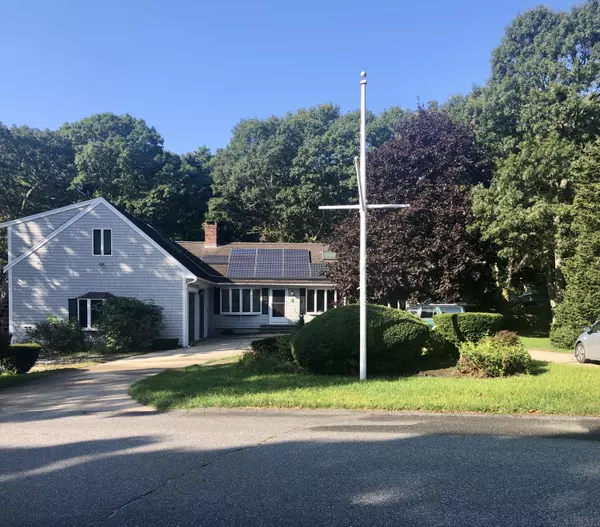 25 Helmsman Drive, Centerville, MA 02632