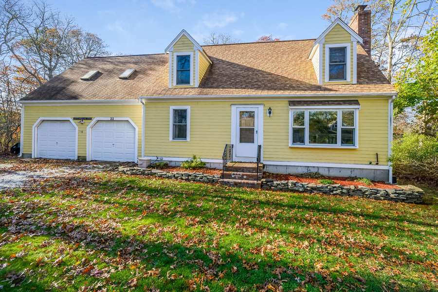 22 Highland Ave, Cotuit, MA 02635