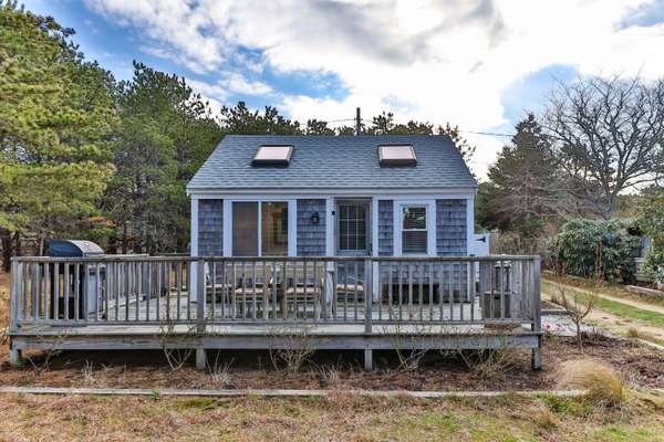 North Truro, MA 02652,122 Shore Road #10