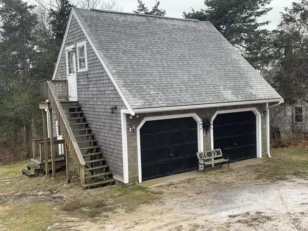 West Dennis, MA 02670,13 Crowell Road