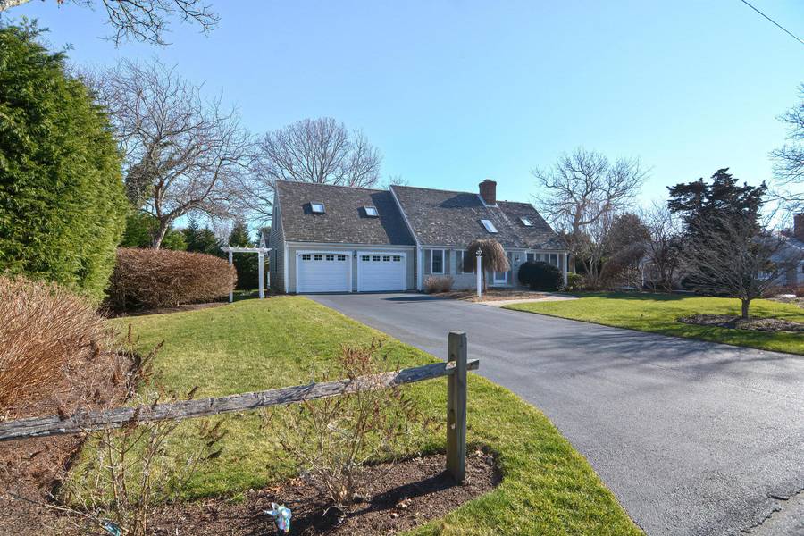 46 Shiverick Road, East Dennis, MA 02641