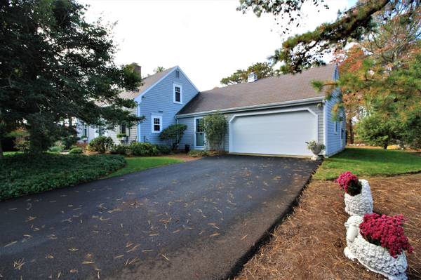 East Dennis, MA 02641,106 Greenland Circle