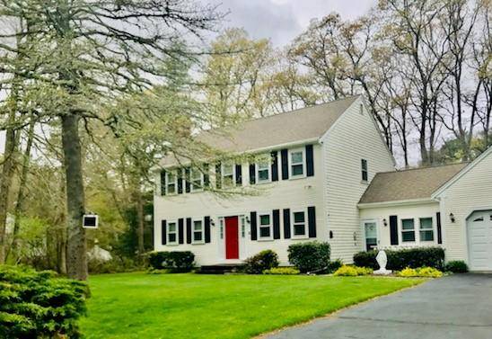 22 Curlew Way, Cotuit, MA 02635