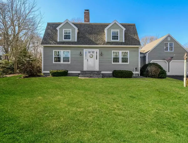 17 Cedar Point Circle, Centerville, MA 02632