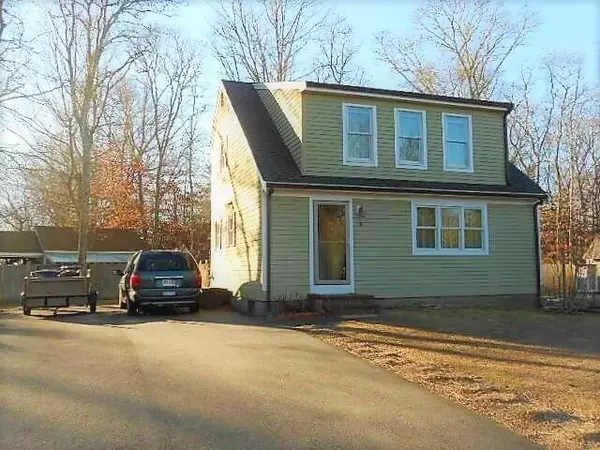 8 Blair Circle, Mashpee, MA 02649