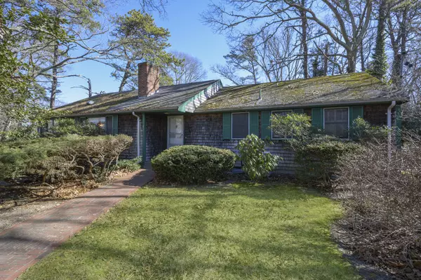 307 Holly Point Road, Centerville, MA 02632