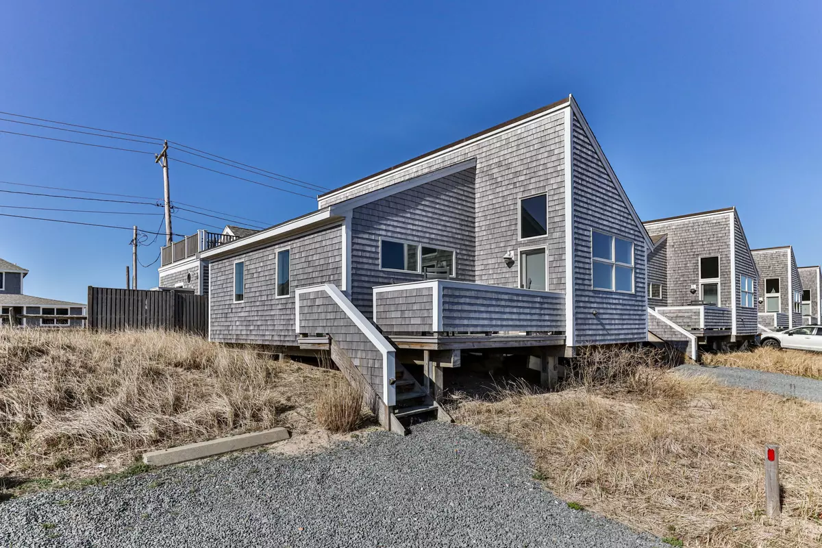 North Truro, MA 02652,497 Shore Road #6