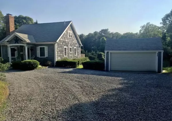 599 Old Stage Road, Centerville, MA 02632