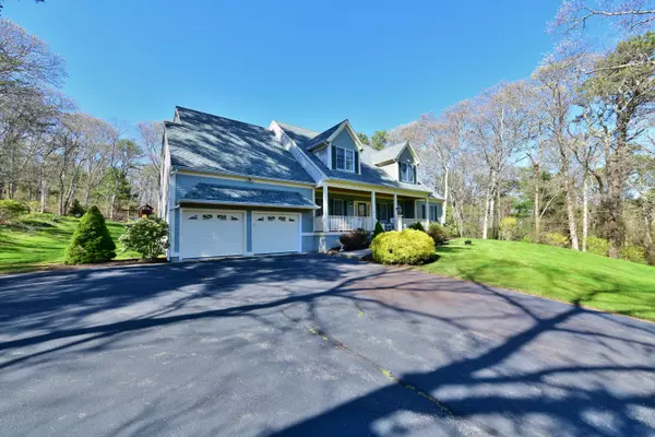 Sagamore Beach, MA 02562,25 Standish Road