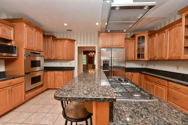 Sagamore Beach, MA 02562,25 Standish Road