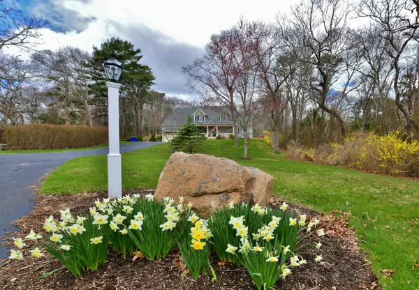Sagamore Beach, MA 02562,25 Standish Road