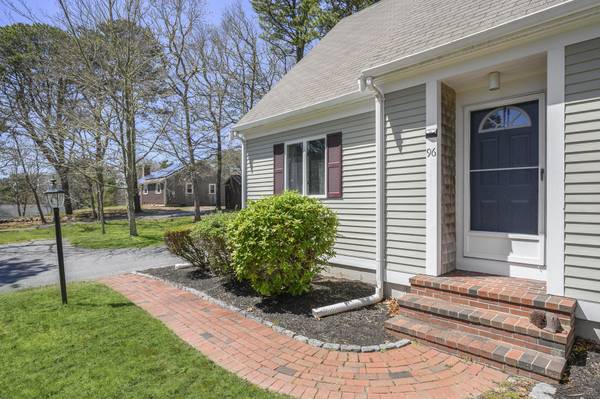 East Dennis, MA 02641,96 Grassy Pond Drive