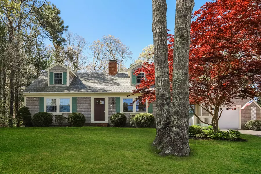 12 Bennets Neck Drive, Pocasset, MA 02559