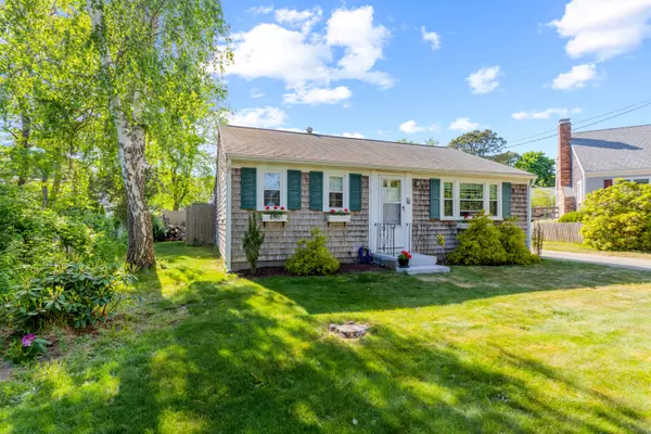 West Dennis, MA 02670,7 Park Drive