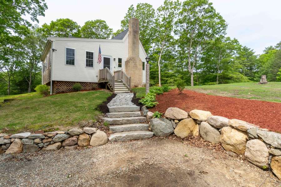 48 Artisan Way, Forestdale, MA 02644