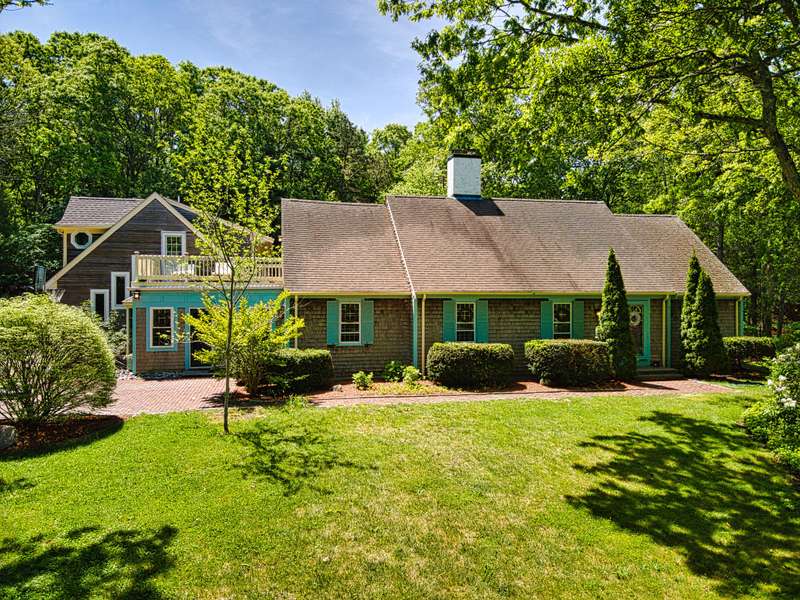 13 Country Farm Road, Forestdale, MA 02644