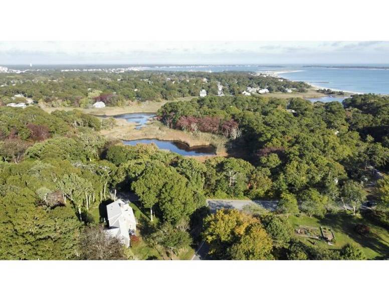 126 Marston Avenue, Hyannis Port, MA 02647