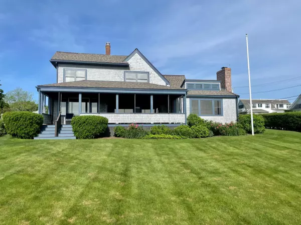 85 Wachusett Avenue, Hyannis, MA 02601