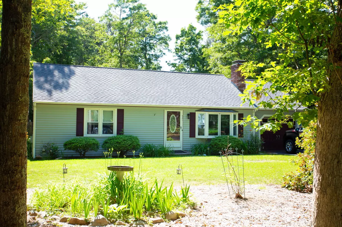 Centerville, MA 02632,321 White Oak Trail