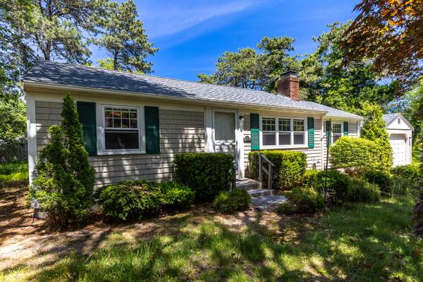 98 Long Road, Harwich, MA 02645