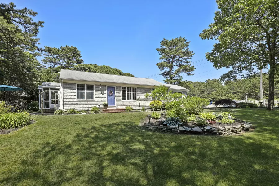 25 Pilgrim Lane, Eastham, MA 02642