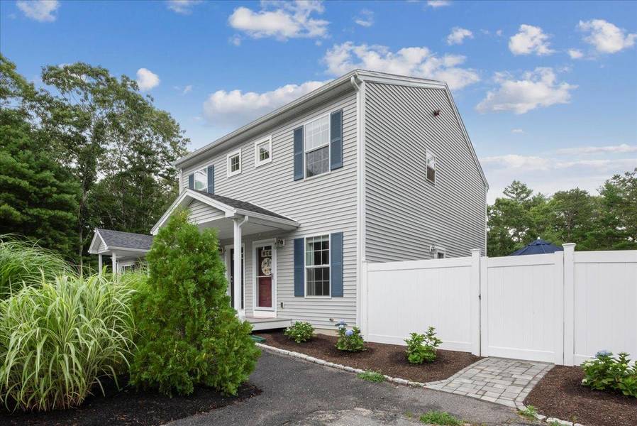 40 Brightside Lane, Forestdale, MA 02644