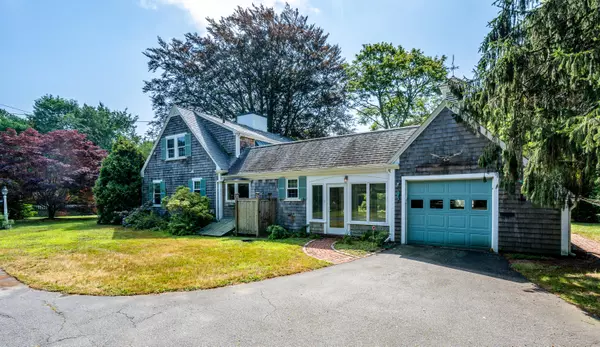 115 Old Stage Road, Centerville, MA 02632