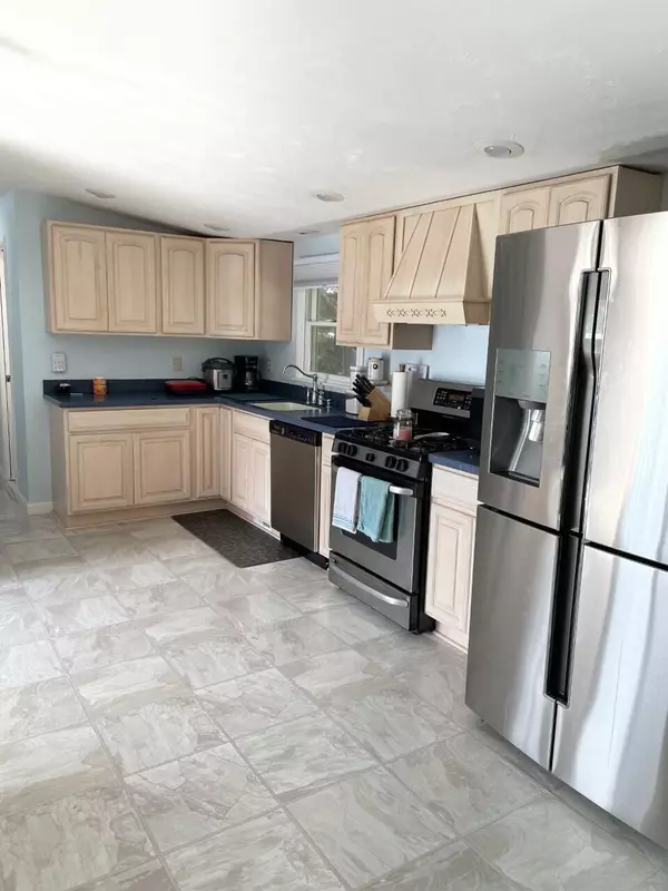 East Wareham, MA 02538,19 Shangri-La Boulevard
