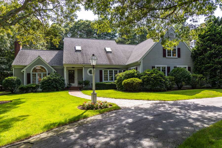 5 Crystal Ridge Road, Cotuit, MA 02635