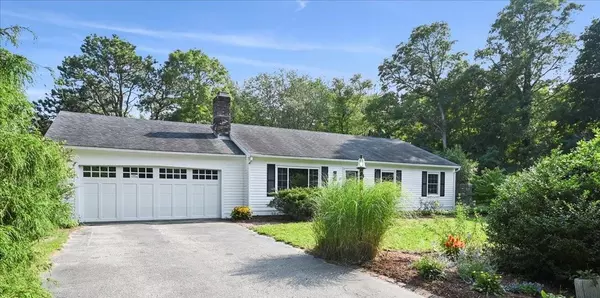 39 Woodvale Lane, Centerville, MA 02632