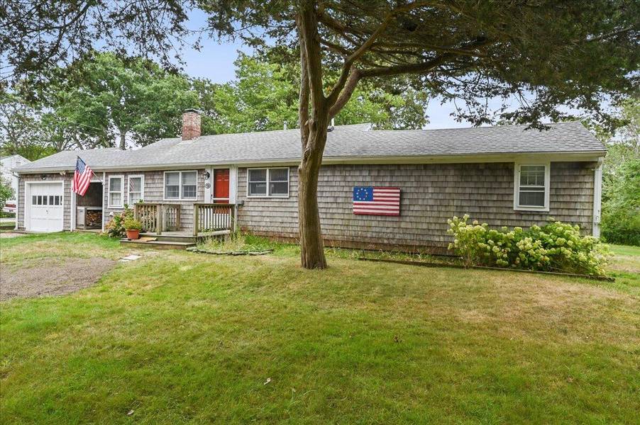 16 Oak Leaf Lane, West Dennis, MA 02670