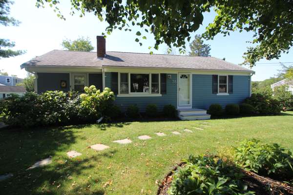 38 Glen Road, Hyannis, MA 02601