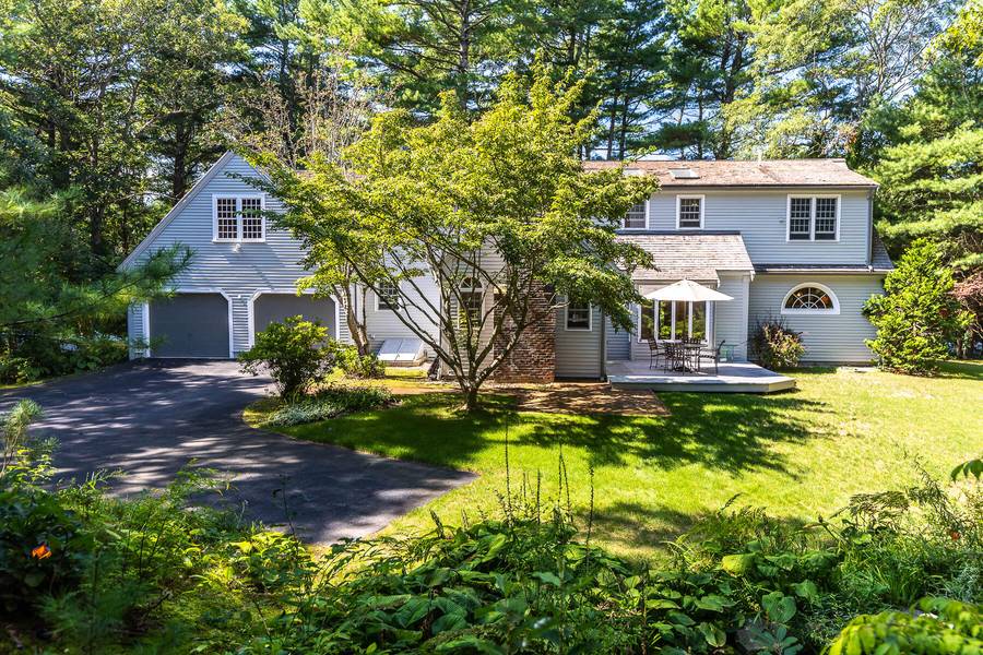 12 Chandler Road, East Sandwich, MA 02537