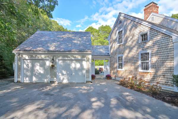 East Sandwich, MA 02537,12 Tarragon Drive