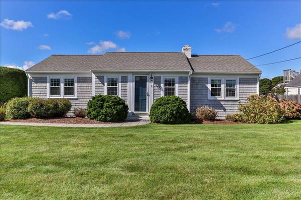 West Dennis, MA 02670,11 Wendy Way