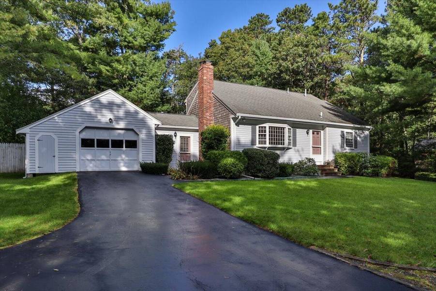 794 Putnam Avenue, Cotuit, MA 02635