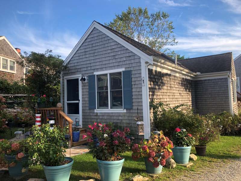 6 Shore Road #1, North Truro, MA 02652