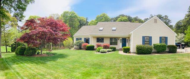 26 Golf Course Road, East Dennis, MA 02641