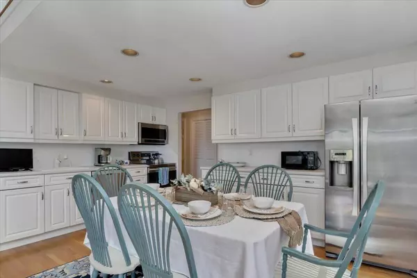 Hyannis Port, MA 02601,107 Quail Lane