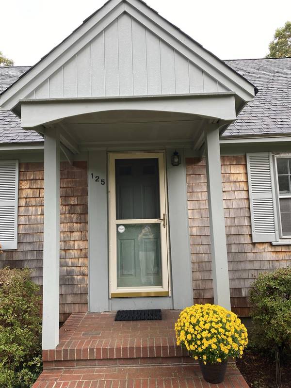 Cotuit, MA 02635,125 Grove Street