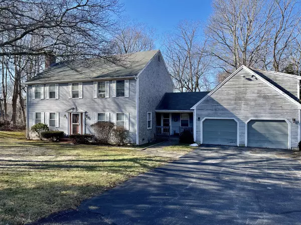19 Williston Road, Sagamore Beach, MA 02562