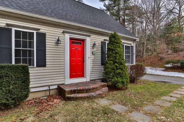 Forestdale, MA 02644,13 Pickerel Way