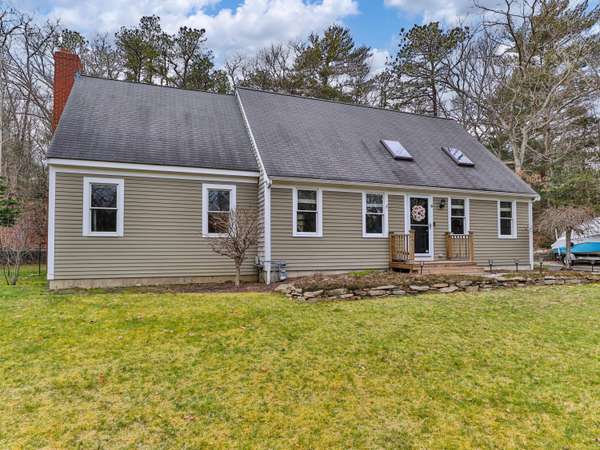 Forestdale, MA 02644,4 Pickerel Way