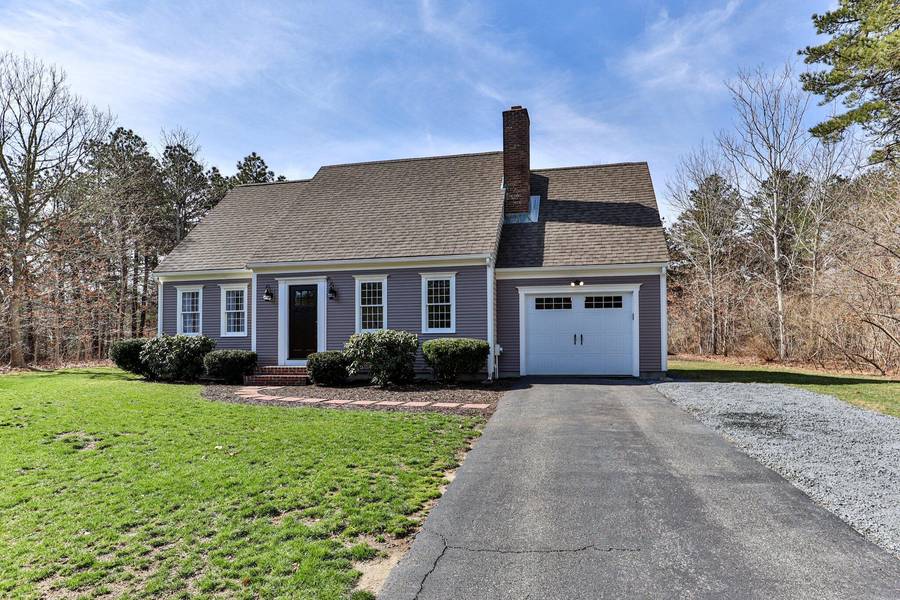 72 Greenville Drive, Forestdale, MA 02644