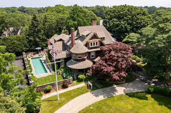 481 Main Street, Centerville, MA 02632